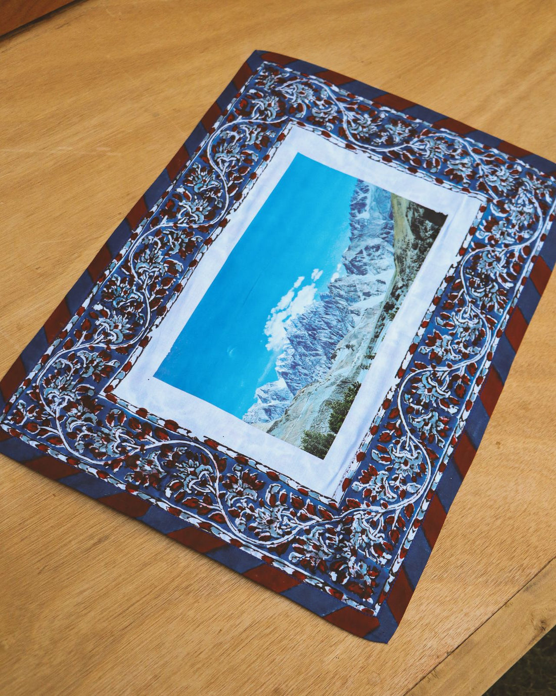 Golmohar Skardu Table set